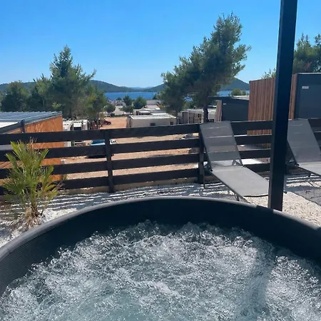 Adria House Mobile With Private Jacuzzi Sea View Semesterbostad Drage